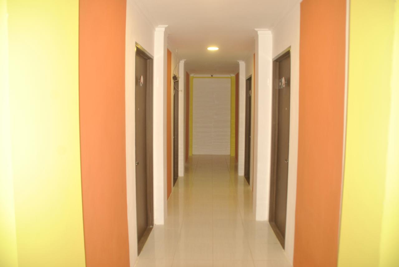 Djo Front One Inn Бенгкулу Экстерьер фото