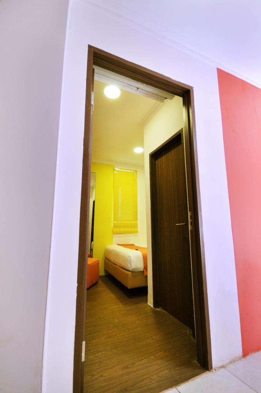 Djo Front One Inn Бенгкулу Экстерьер фото