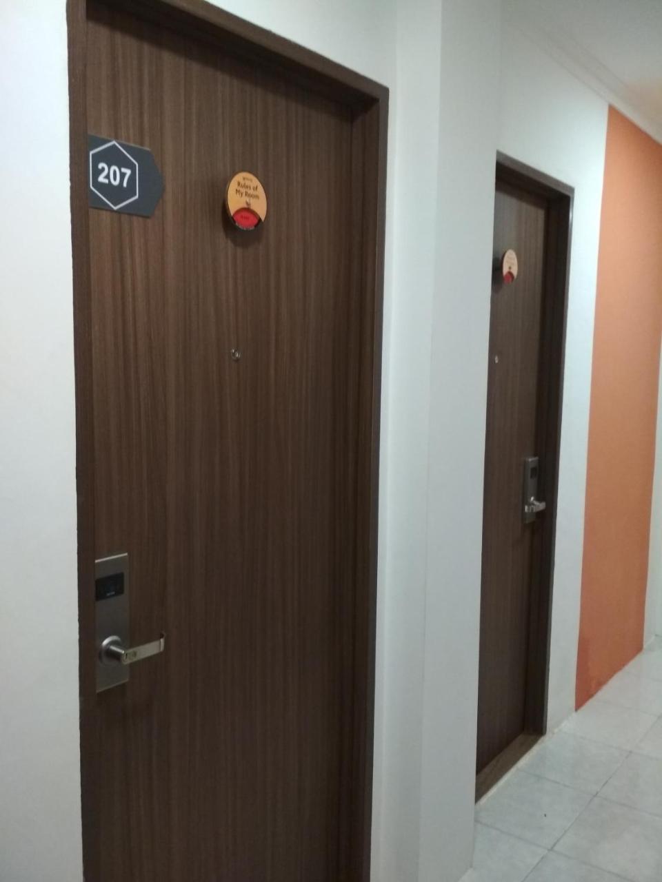 Djo Front One Inn Бенгкулу Экстерьер фото